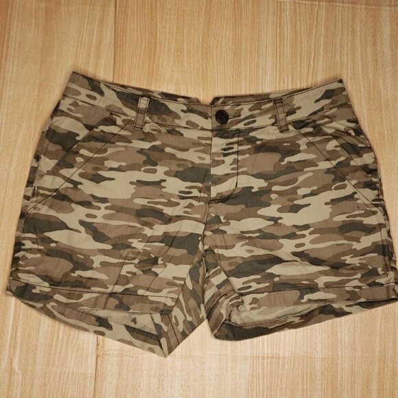 Columbia Womens Camouflage Shorts 6 - Picture 1 of 4